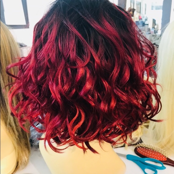 Short Curly middle Part ombré wig - Picture 4 of 8